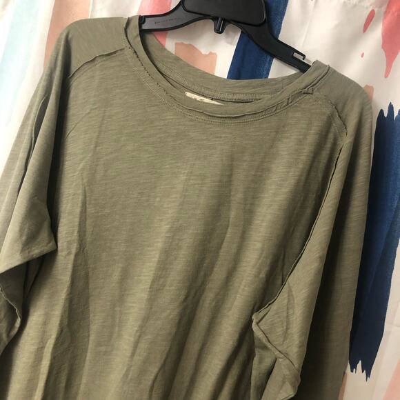 NWOT We the Free / Free People Arden Tee in Washed Army Size Large - Picture 3 of 14